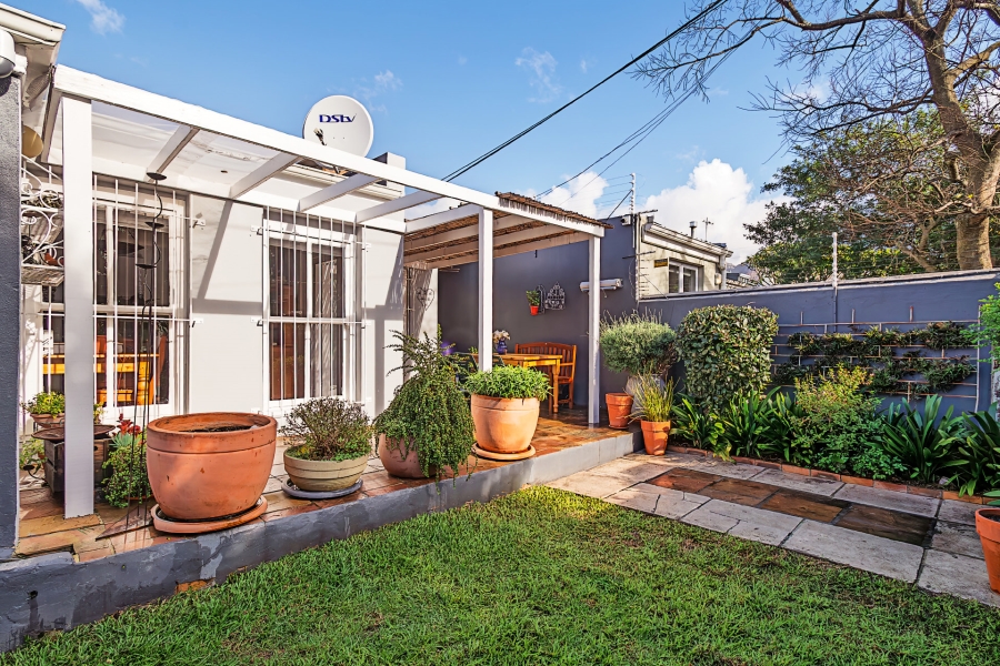 2 Bedroom Property for Sale in Claremont Western Cape